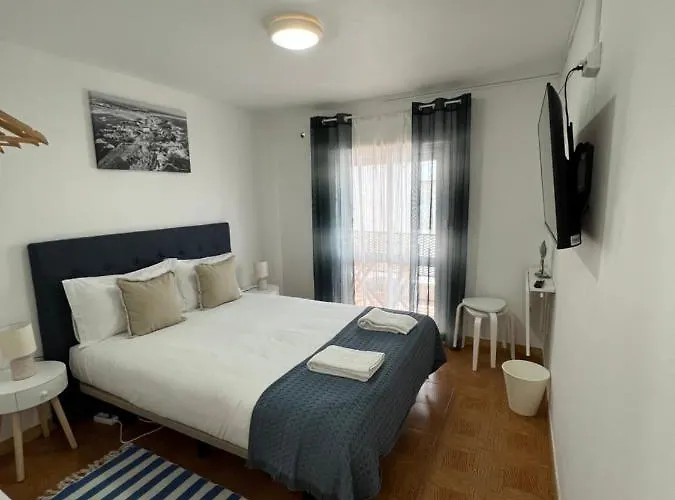 호스텔 Residencial Mira-mar *
